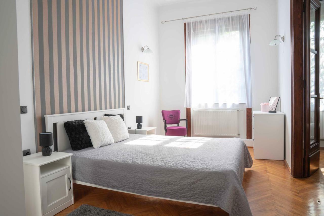 Katus Apartman Lägenhet Eger Exteriör bild