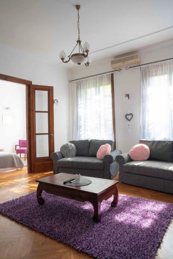 Katus Apartman Lägenhet Eger Exteriör bild